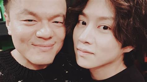 On the june 29 episode of ask us anything, current kim heechul continued, it wasn't like we dated and broke up, and kang ji young added, we just ate a meal together once. Park Jin Young And Super Junior's Heechul Tease Each Other ...