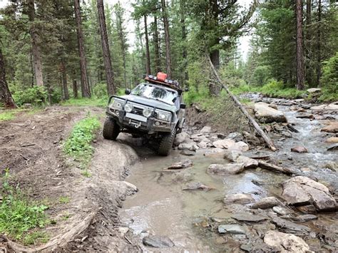 Premium Photo Off Road Vehicle Goes On The Mountain Way Altai