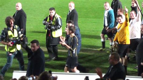 Louis Tomlinsons Football Team Walking Around The Pitch Youtube
