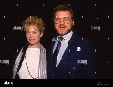 Elizabeth Montgomery And Robert Foxworth Circa 1990s Credit Ralph