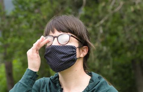 How To Stop Glasses Fogging Up When Wearing A Mask 10 Effective Tricks