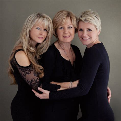 Pin By Alans Photo Courses On Posing Ideas Mother Daughter