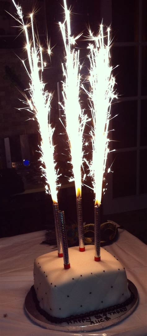 Sparkling Party Candles 8 Ct Sparklers 4 Gold And 4 Silver Cake