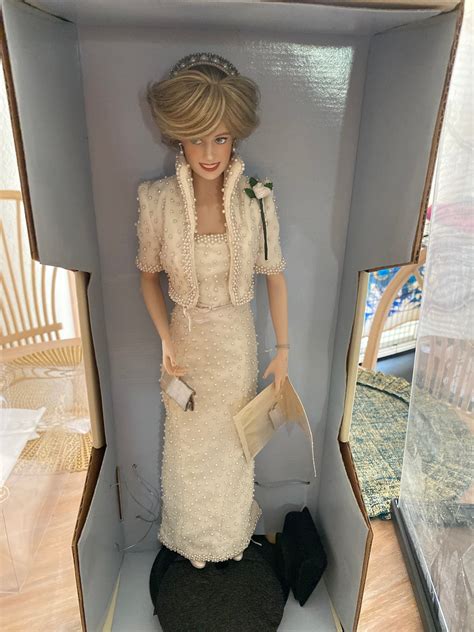 Diana Princess Of Wales Porcelain Portrait Doll
