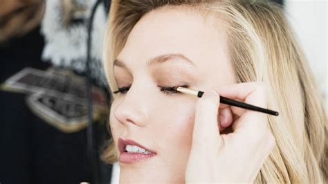 Karlie Kloss Named New Face Of L Oreal Paris Karlie Kloss Beauty Secrets Vogue
