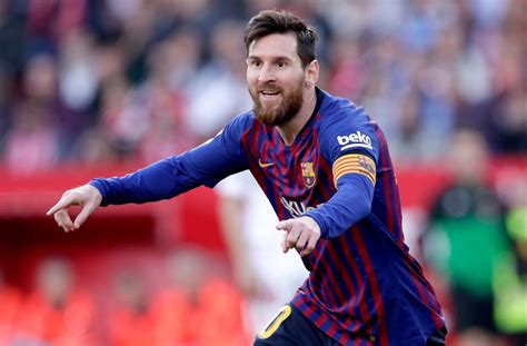 Lionel Messi Reaches 50 Hat Tricks Scores 650 Career Goals In Fc
