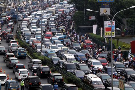 Mit Study Shows Tailgating Causes Phantom Traffic Jams Bestride