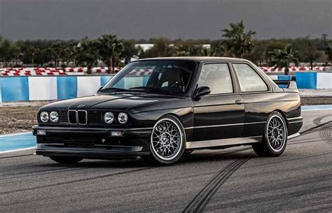 Redux Announces Awesome Bmw E30 M3 Restomod Package Performancedrive