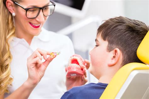 what is an orthodontist