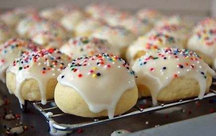 From roasted sides drizzled with maple syrup, to an excellent standing rib roast, to a delicate vanilla. Cookies sugar mom 41+ New ideas #cookies | Easy cookie ...