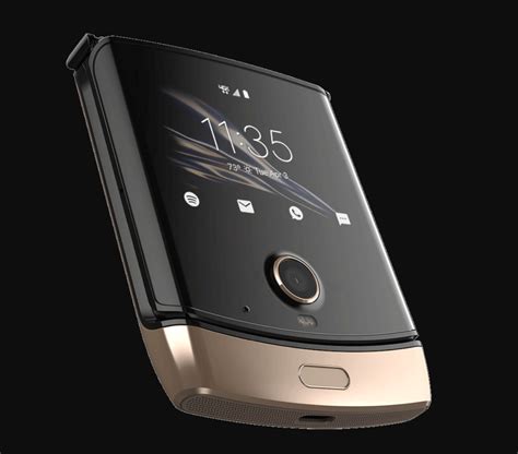 The Motorola Razr has a new gold colour option, and I love it