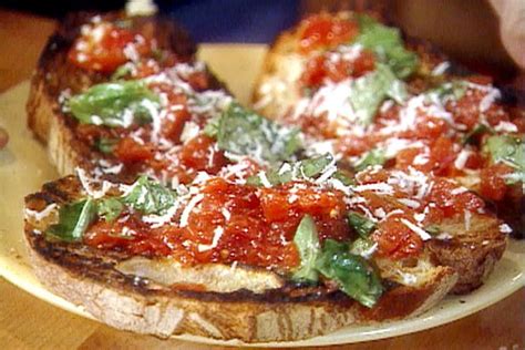 One of the most famous italian appetizers, simply delicious and very easy to make. Late Summer Tomato Bruschetta Recipe | Michael Chiarello | Food Network