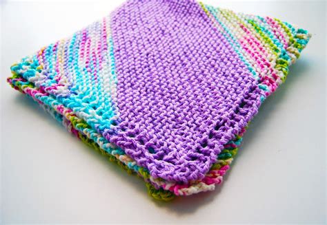 Bias Quick Knit Baby Blanket | AllFreeKnitting.com