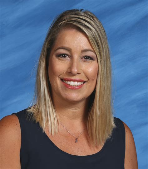 Aynı zamanda gündelik yaşamda da öne çıkar. 4th Grade | Carlson, Cari / Cari Carlson