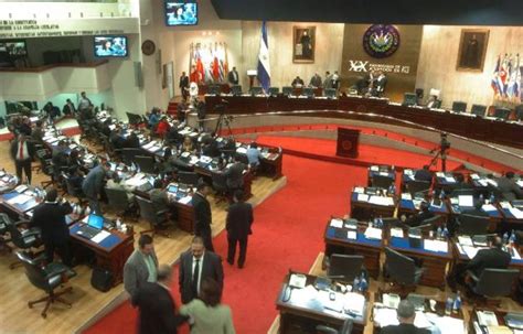 Presidente Funes sanciona Ley de Partidos Políticos Noticias de El
