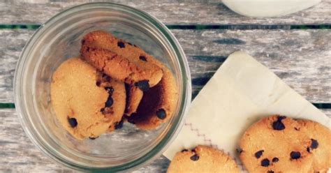 Petite Chocolate Chip Cookies Vegan Grain Free Recipe Mindbodygreen