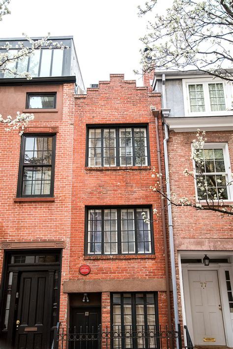 Musicians, sunbathers, skateboarders, dog owners, pickup chess warriors and nyu students all hang out around the historic. The Best Sights in Greenwich Village: 9 Places You Cannot ...