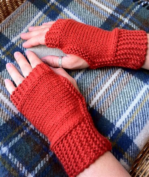 Easy Mitts Knit Flat Knitting Patterns | In the Loop Knitting ...