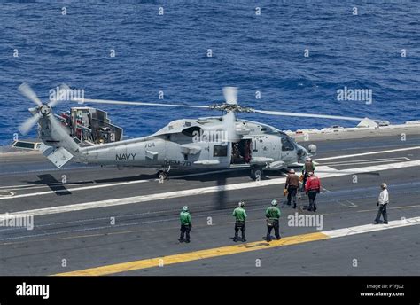Mediterranean Sea July 19 2017 Sailors Move Towards An Mh 60r Sea