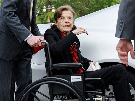 Dianne Feinstein Didnt Reveal She Had Complications From Shingles Like