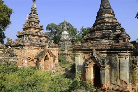 Shweidigon Pagoda Inwa 1 Mandalay Surroundings Pictures Burma
