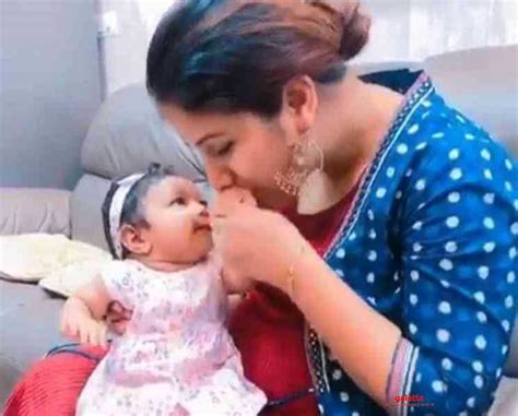Alya Manasa Cute Moments With Her Daughter Aila