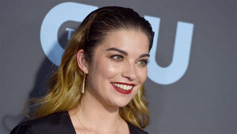 Schitts Creek Annie Murphy Almost Quit Acting Days Before Audition