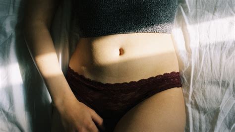 There Are Six Types Of Belly Buttons And Heres What Yours Says About
