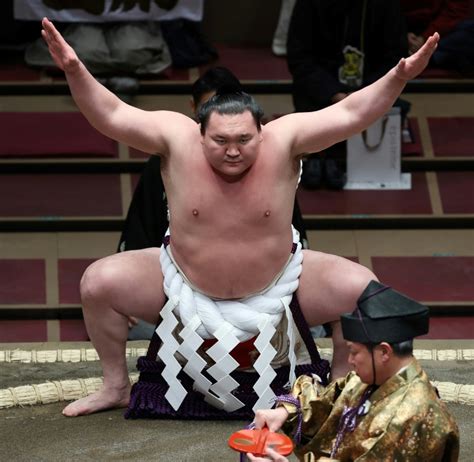 Record Breaking Sumo Champ Hakuho To Retire Reports George Herald