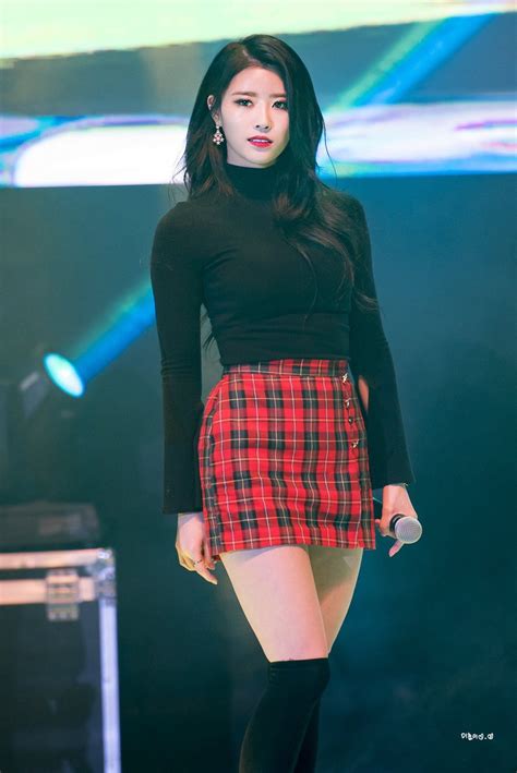 Top Sexiest Female Idol Outfits Of The Month Koreaboo