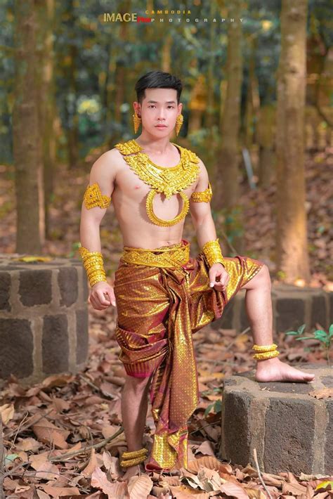 Amazing Khmer traditional costume Khmer outfit Khmer empire ในป ชด เสอผา