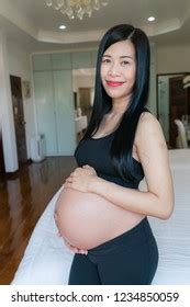 Happy Pregnancy Woman Naked Belly库存照片1234484419 Shutterstock
