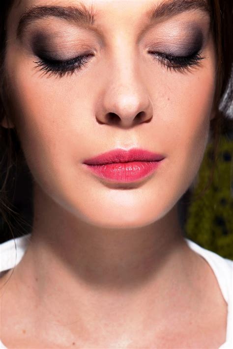 15 Glamorous Pink Lipstick Makeup Ideas To Try