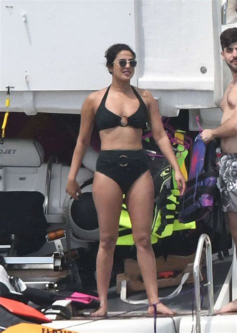 Priyanka Chopra In Black Bikini On Holiday In Miami Gotceleb