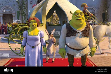 Shrek 2 2004 Animation Screencaps In 2021 Fiona Shrek