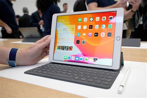 Use this inches to centimeters converter to easily convert between inches and centimeters (in to cm). Apple's 10.2-inch iPad is back down to $279, plus a secret ...