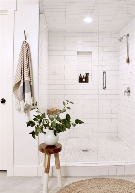 2030 White Bathroom Tile Ideas