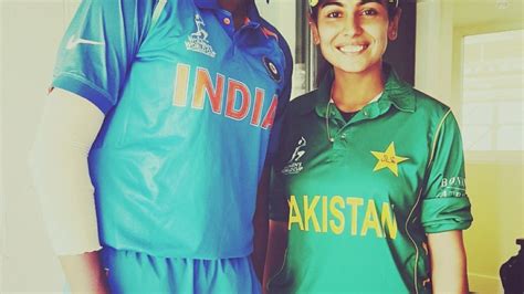 7 Great Moments Of Friendship Between Indian And Pakistani Cricketers