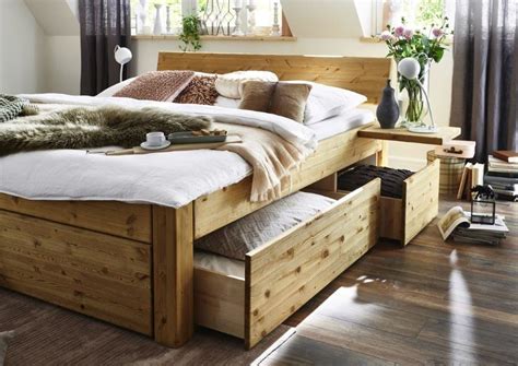 An den schubladen sind an zwei stellen leichte gebrauchtspuren. Bett mit Schubladen - Massivholzmöbel in Goslar ...