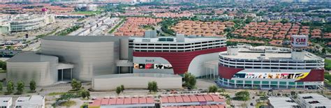 It currently has space for about 2,500 shops, although not fully occupied at present. GM Klang - GoWhere Malaysia