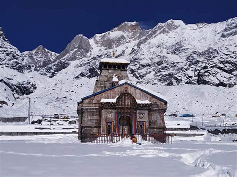 Kedarnath Mandir In Snowfall Of Kedarnath Mandir Trapped In Snow