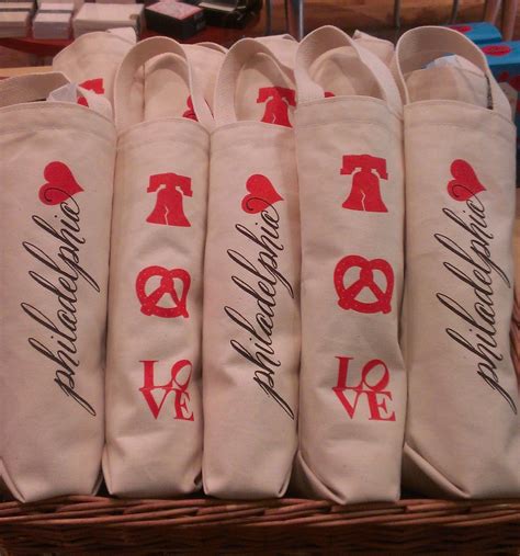 These Love Philadelphia Wine Totes Would Make A Great T For Your Out