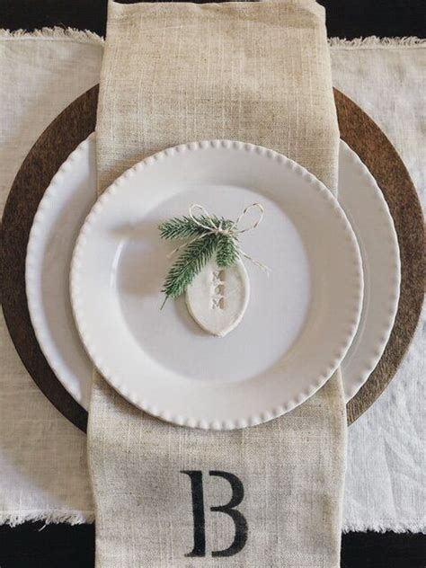 A Fabulous Name Tag DIY For Your Christmas Table Setting | Diy tags