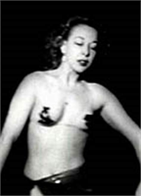 Naked Bobby Roberts In Hollywood Burlesque