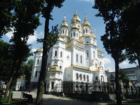 Church of the Holy Myrrh-Mironos, Kharkiv (Ukraine) 4608x3456 [OC] : pics