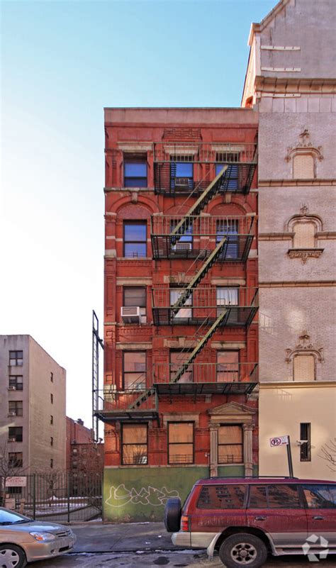 334 E 105th St New York Ny 10029 Apartments In New York Ny