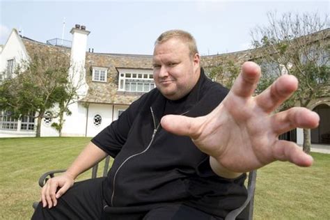 megaupload founder kim dotcom appears in court to fight u s extradition toronto sun