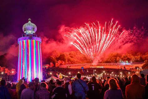 Get all the basic info, check the lineup, discover festival highlights and buy tickets! Glastonbury Festival 2022 Tickets Lineup | 22 - 26 June ...