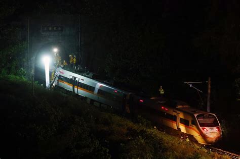 Train Crash Kills 50 In Taiwans Deadliest Rail Tragedy In Decades