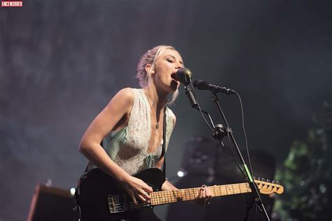 Naked Ellie Rowsell Added 09102020 By Aqvila